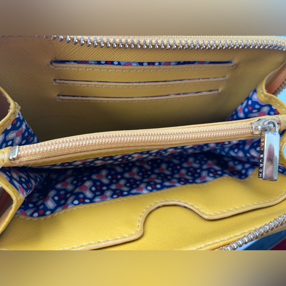 Authentic Tory Burch Wallet 🔥 - Picture 4 of 4